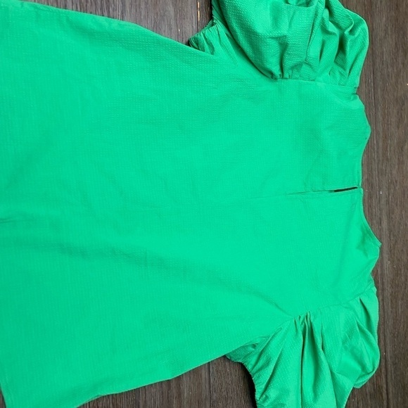 Strut & Bolt Women's Mini Ruffle
Puff Sleeve T-Shirt, M - Picture 7 of 10